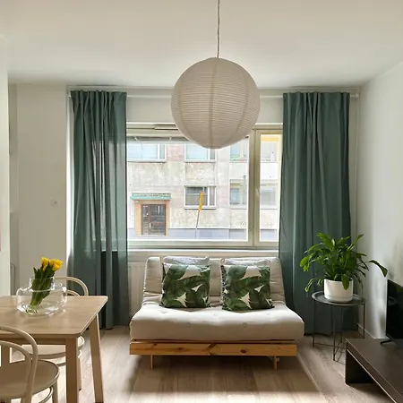 Huoneisto Just Renovated Stylish Nordic By Tram Stop *